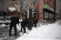 늦겨울 ‘눈폭탄’, 곳곳서 제설작업