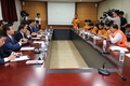민주당 우원식 원내대표, 영등포소방서 방문