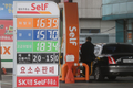 국제유가 상승 영향으로 휘발유 1,600원·경유 1,500원 재돌파