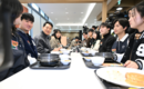 오세훈 시장, 숭실대 찾아 ‘서울 청년정책 꿀팁버스’ 현장소통
